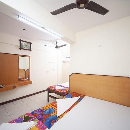 สปอต ออน 38565 โฮเต็ล สุริยา ทิรุเพ็ญคธรรม สตรีท Hotel เชนไน ภายนอก รูปภาพ
