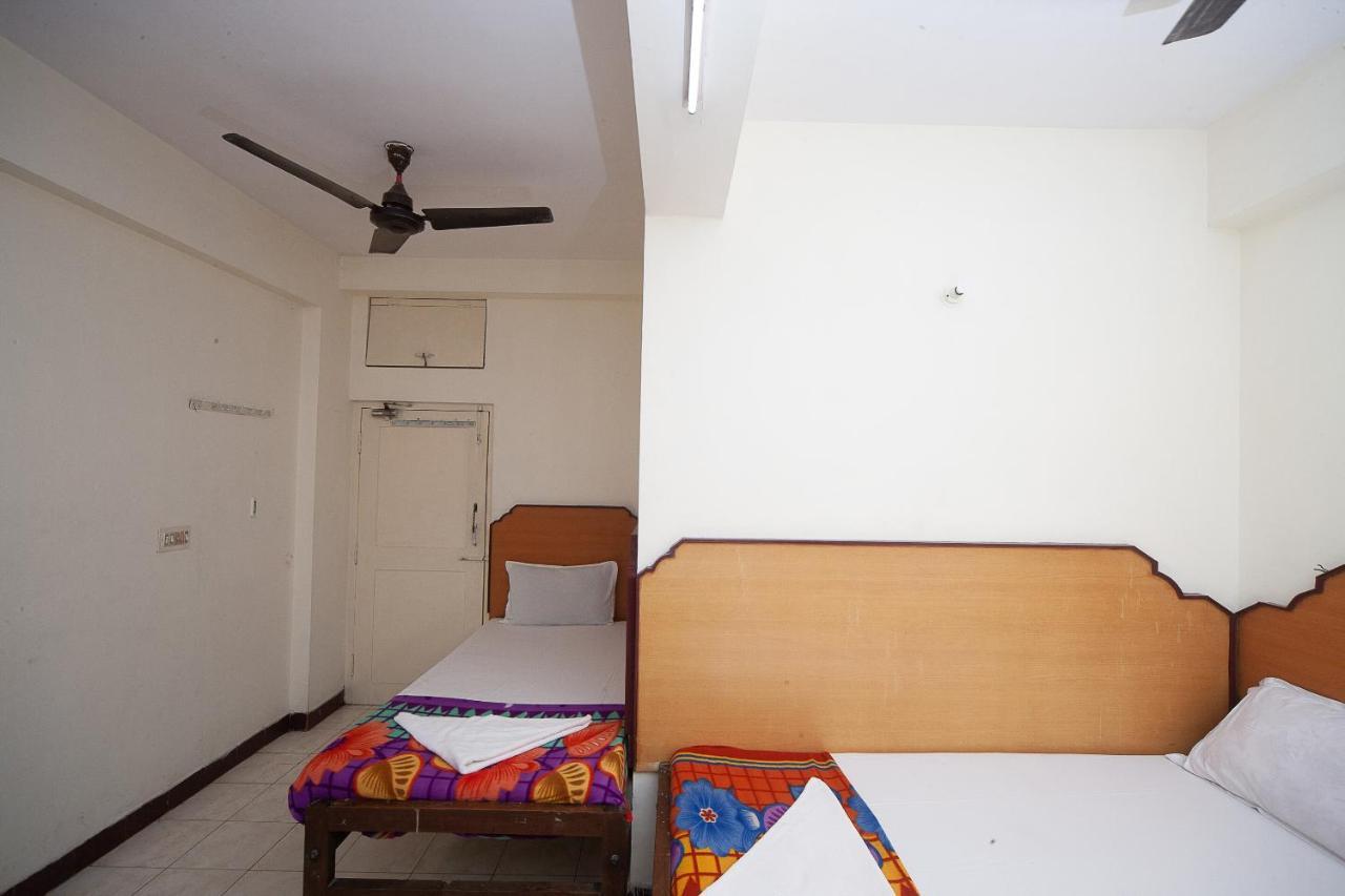สปอต ออน 38565 โฮเต็ล สุริยา ทิรุเพ็ญคธรรม สตรีท Hotel เชนไน ภายนอก รูปภาพ